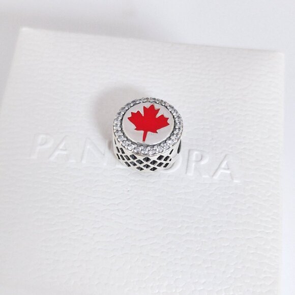Pandora Canada Red Maple Leaf Charm Bead Travel Vacation S925 Silver with box - Picture 4 of 7